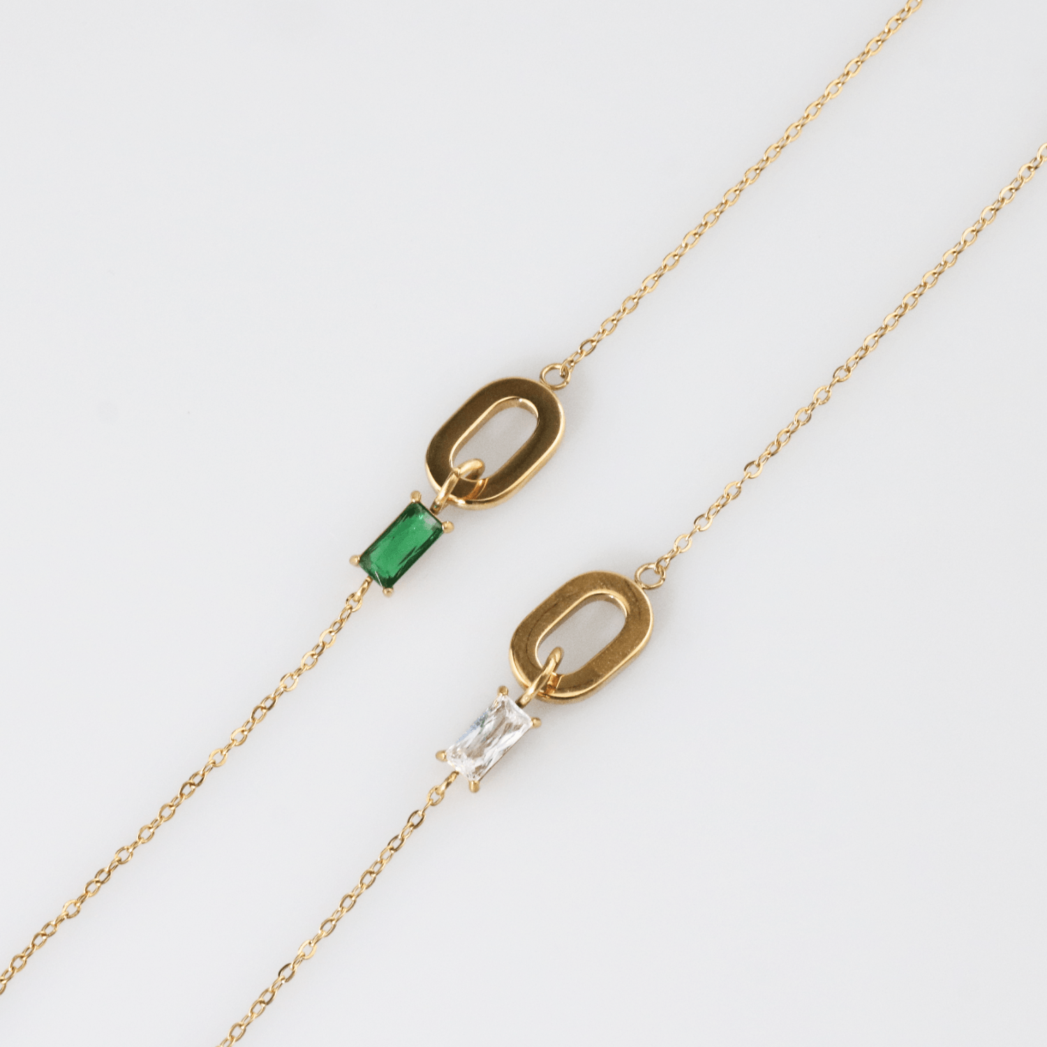 Bella Oval Link Bracelet | White Baguette Stone, 18k Gold Plated 2