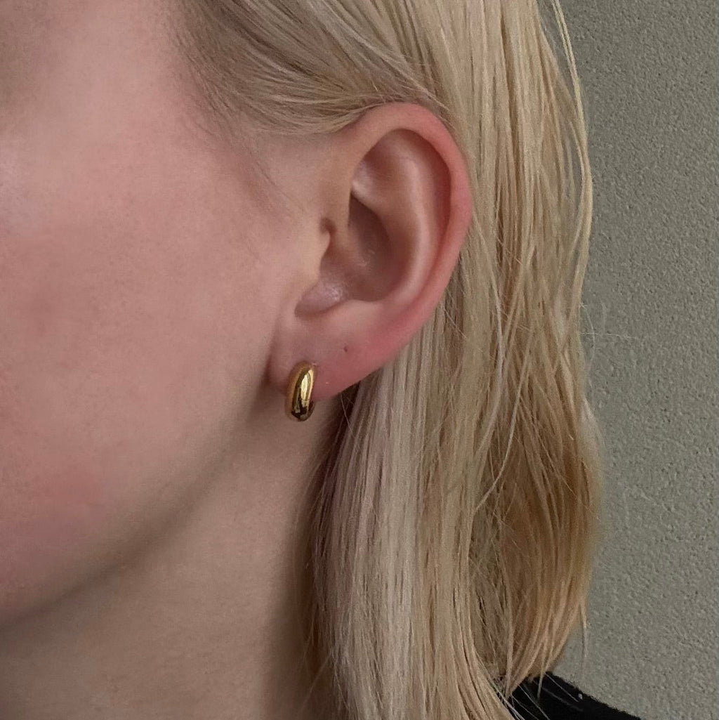Bexley Huggie Earrings | 18K Gold Plated, 12mm Hoops 2