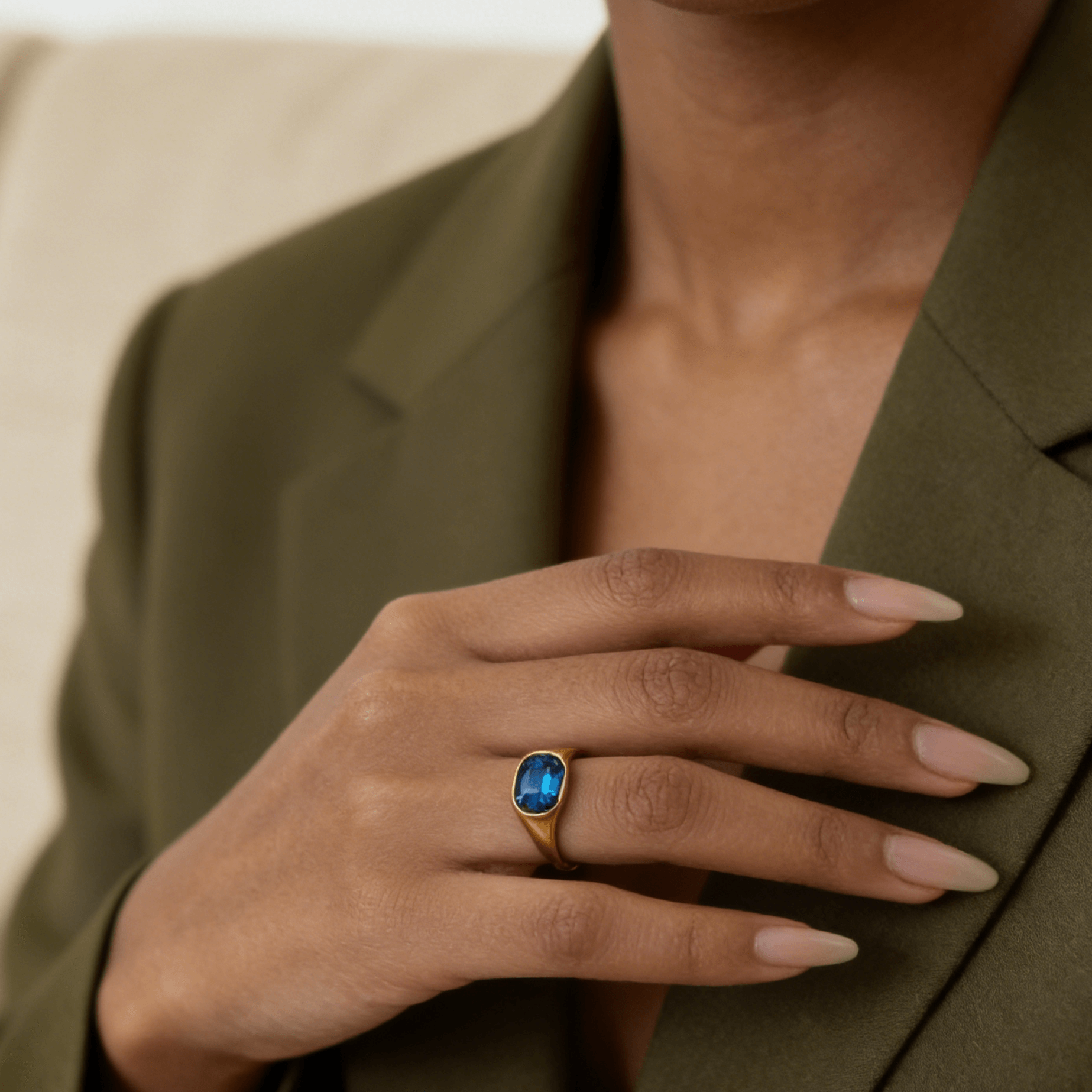 Brisa Emerald Cut Ring | Blue Stone, 18k Gold Plated 2