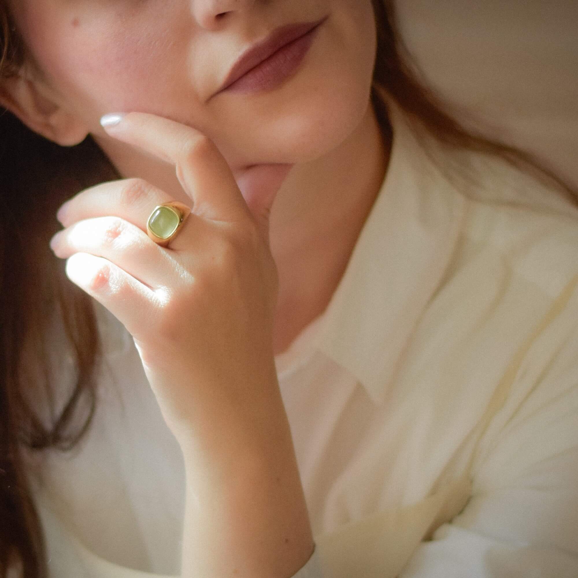 Caden Signet Ring | Green Cat's Eye Stone, 18k Gold Plated 2