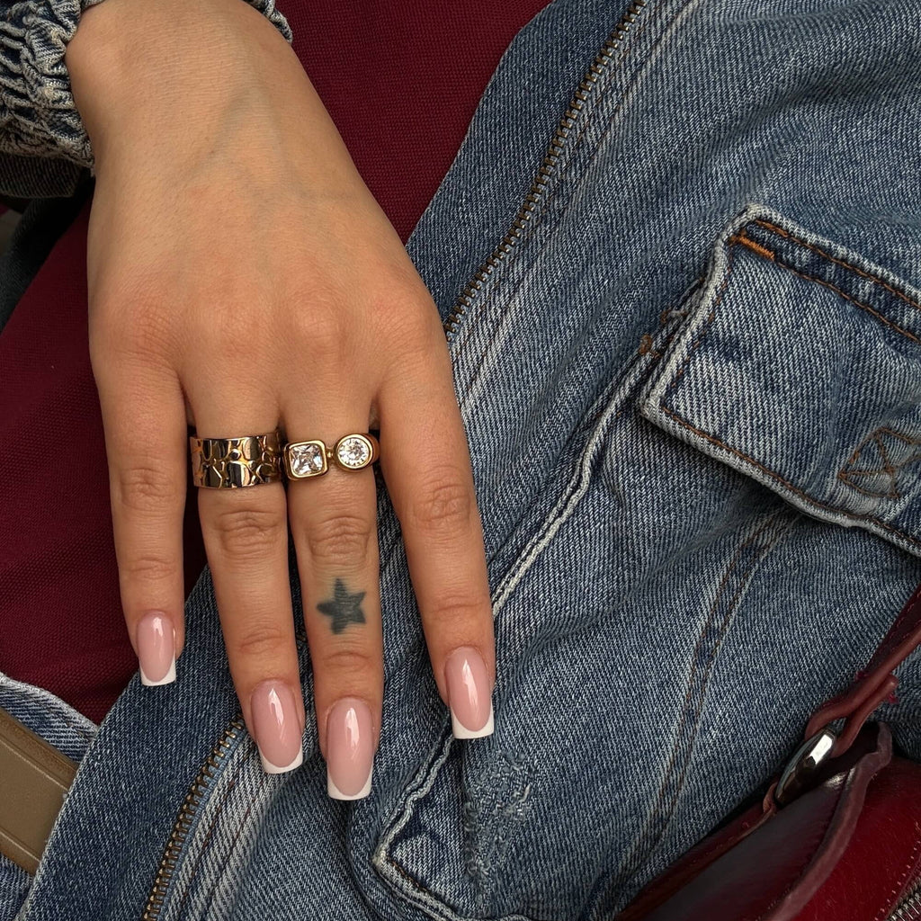 Diora Glow Ring | 18k Gold Plated, Stainless Steel 2