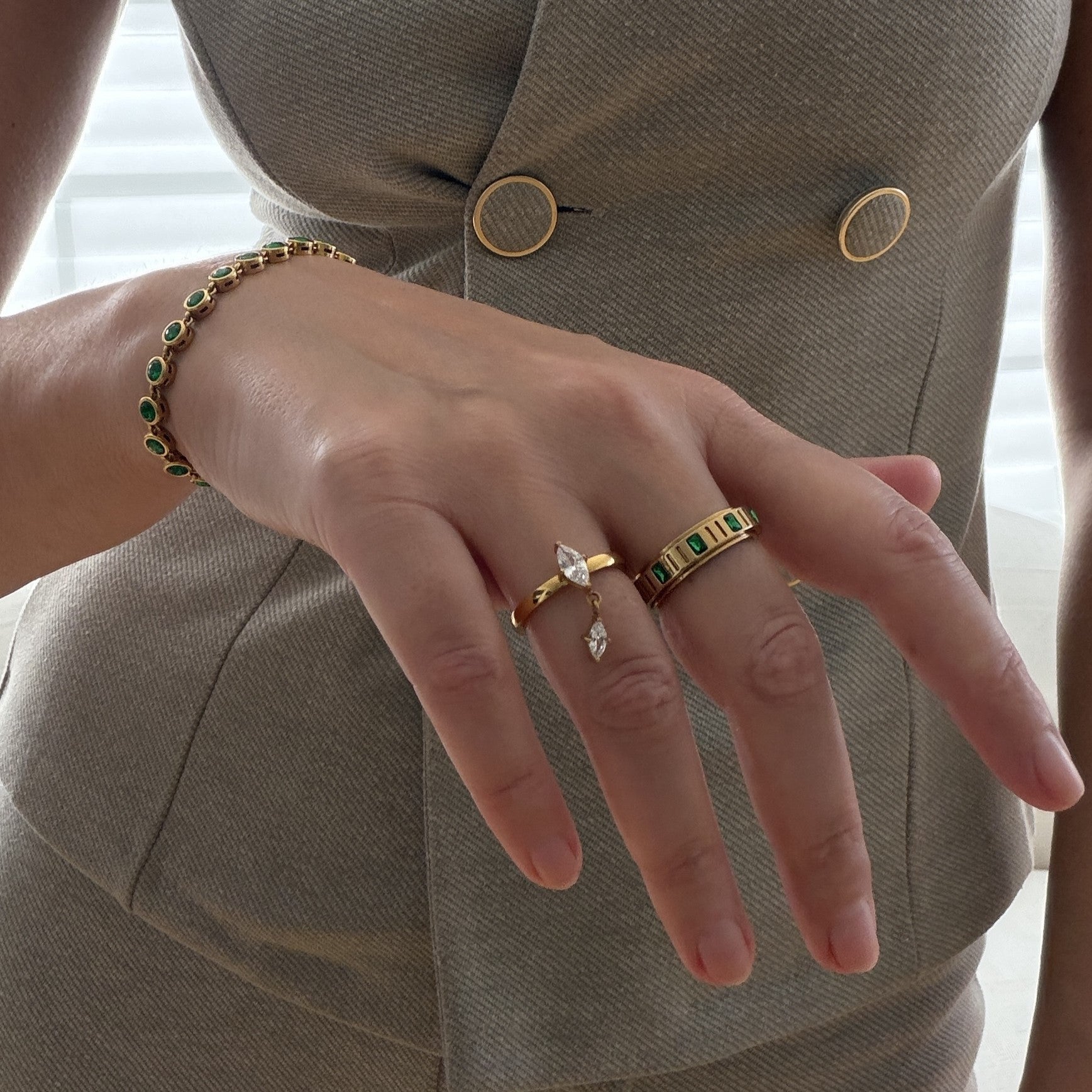 Eira Fidget Ring | 18k Gold Plated, Emerald Green Stones 1