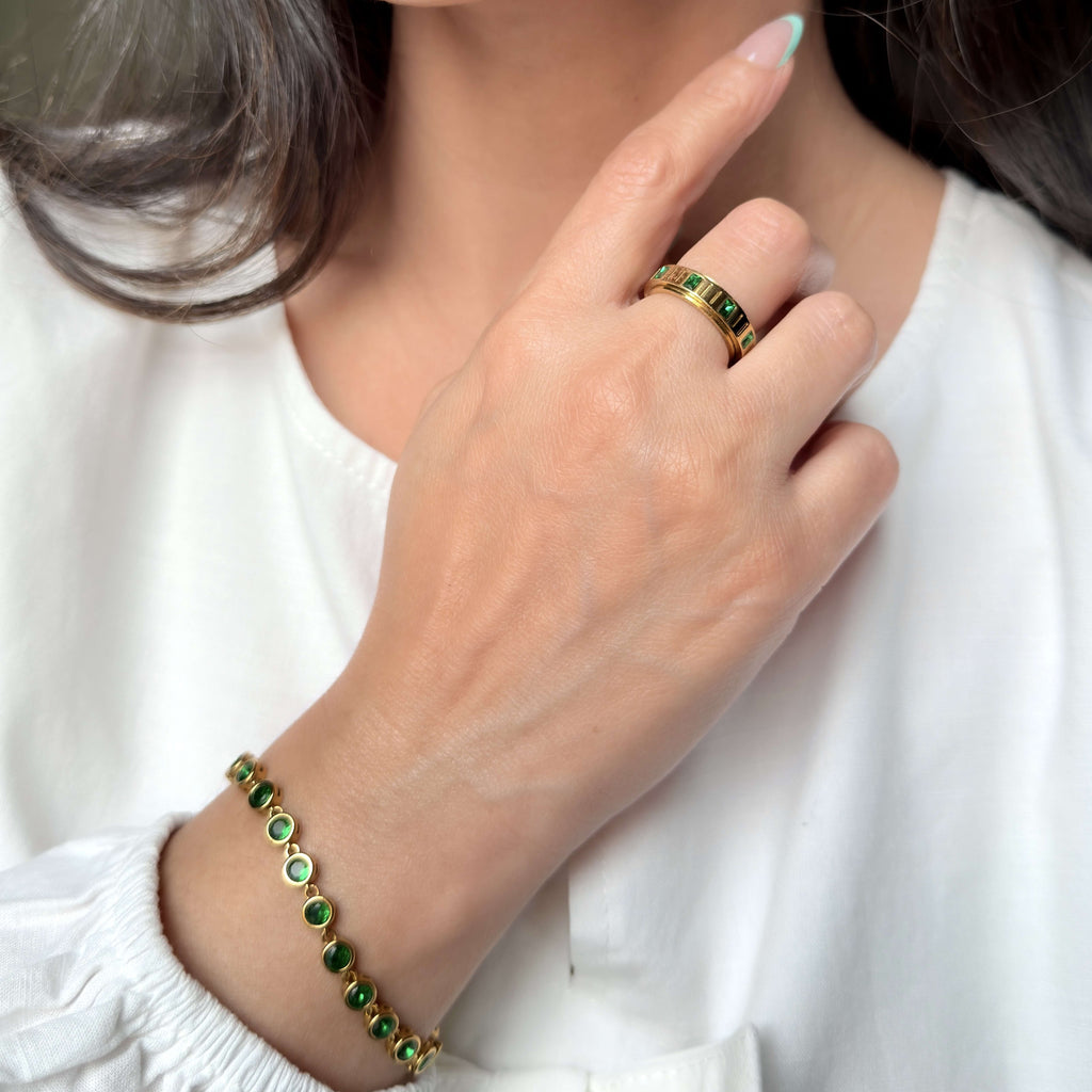 Eira Fidget Ring | 18k Gold Plated, Emerald Green Stones 4