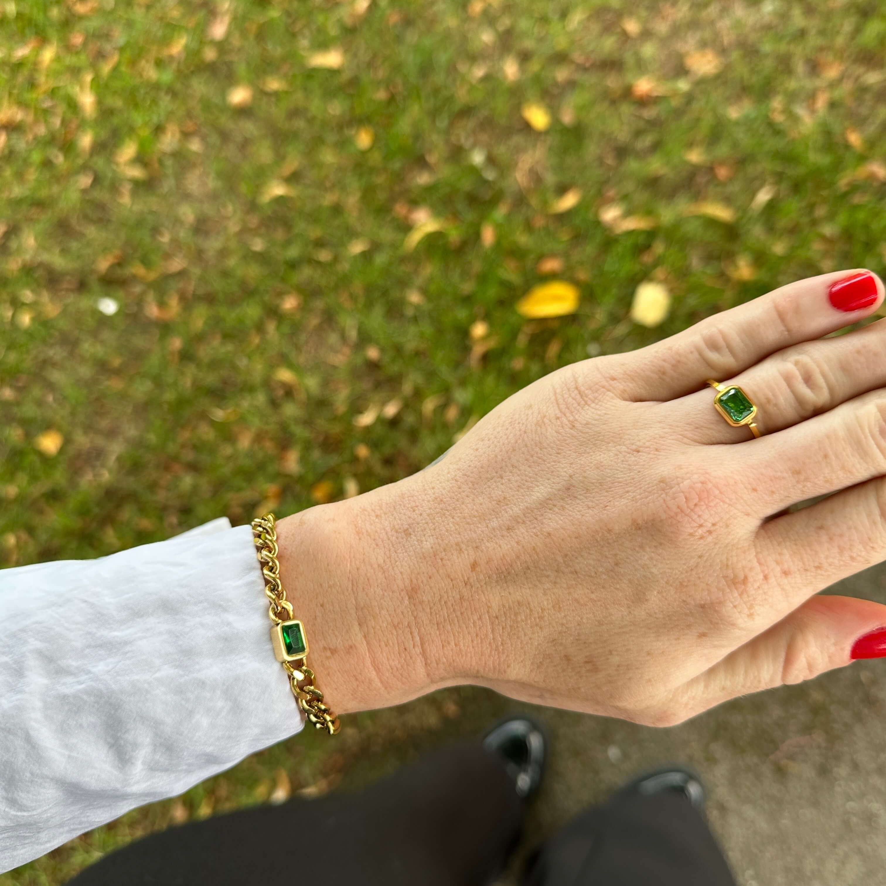 Elysia Curb Chain Bracelet | Square Emerald Gemstone, 18k Gold Plated 3