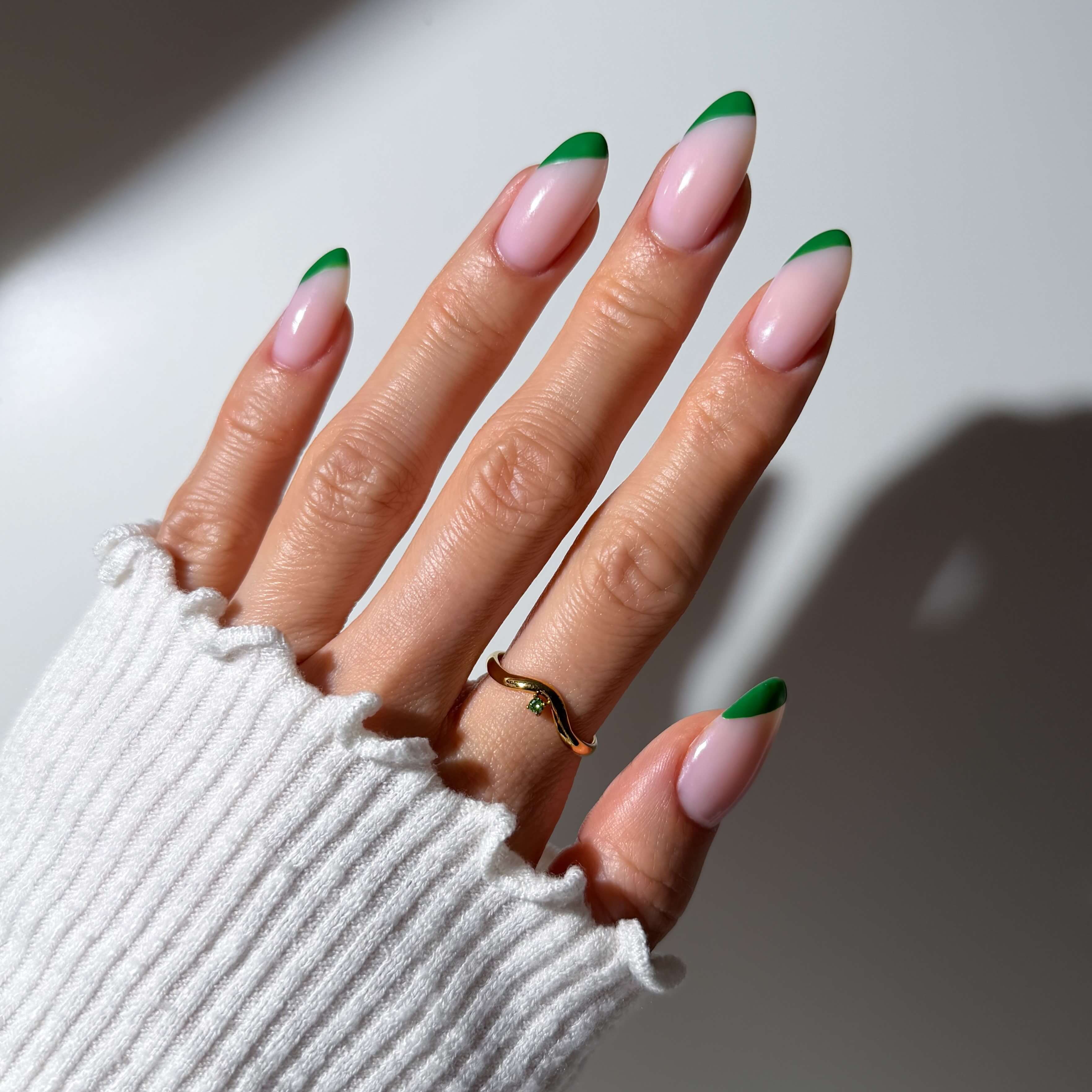 Elysia Wave Ring | 18k Gold Plated with Emerald Accent 2