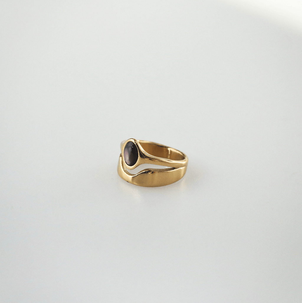 Haven Ring | Black Mother of Pearl, 18k Gold Plated Stainless Steel 6