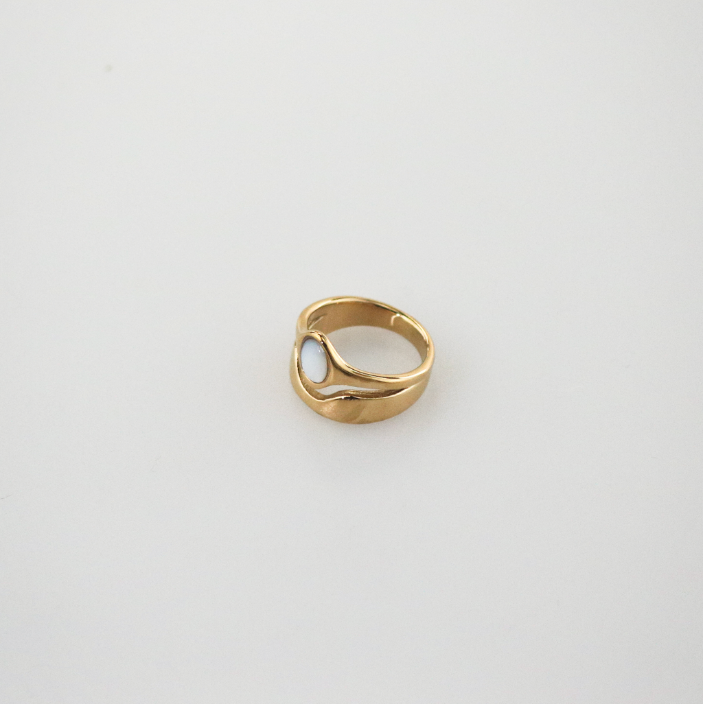 Haven Ring | White Mother of Pearl, 18k Gold Plated Stainless Steel 5