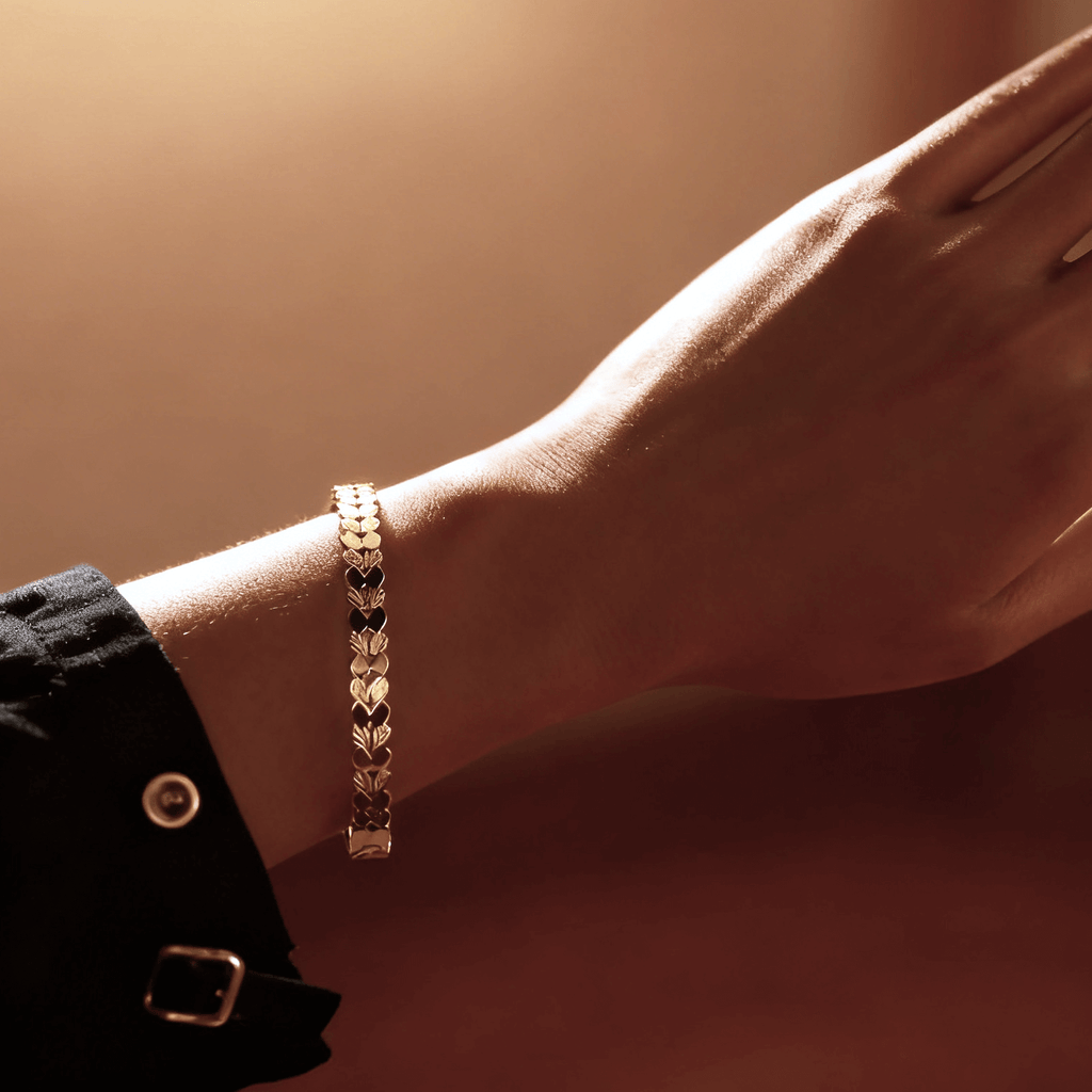 Liora Leaf Bangle | 18k Gold Plated Stainless Steel, Waterproof 1