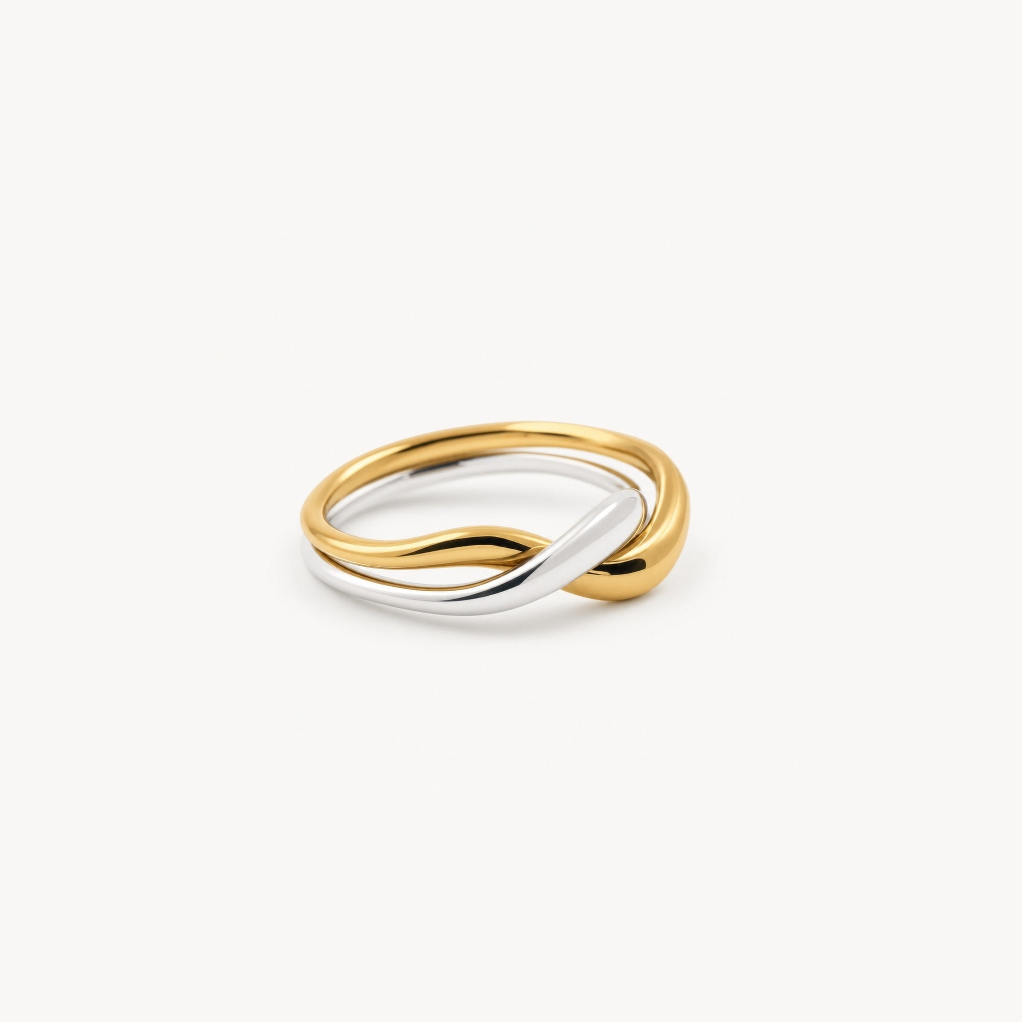 Liora Wave Ring | 18k Gold Plated Stainless Steel 1