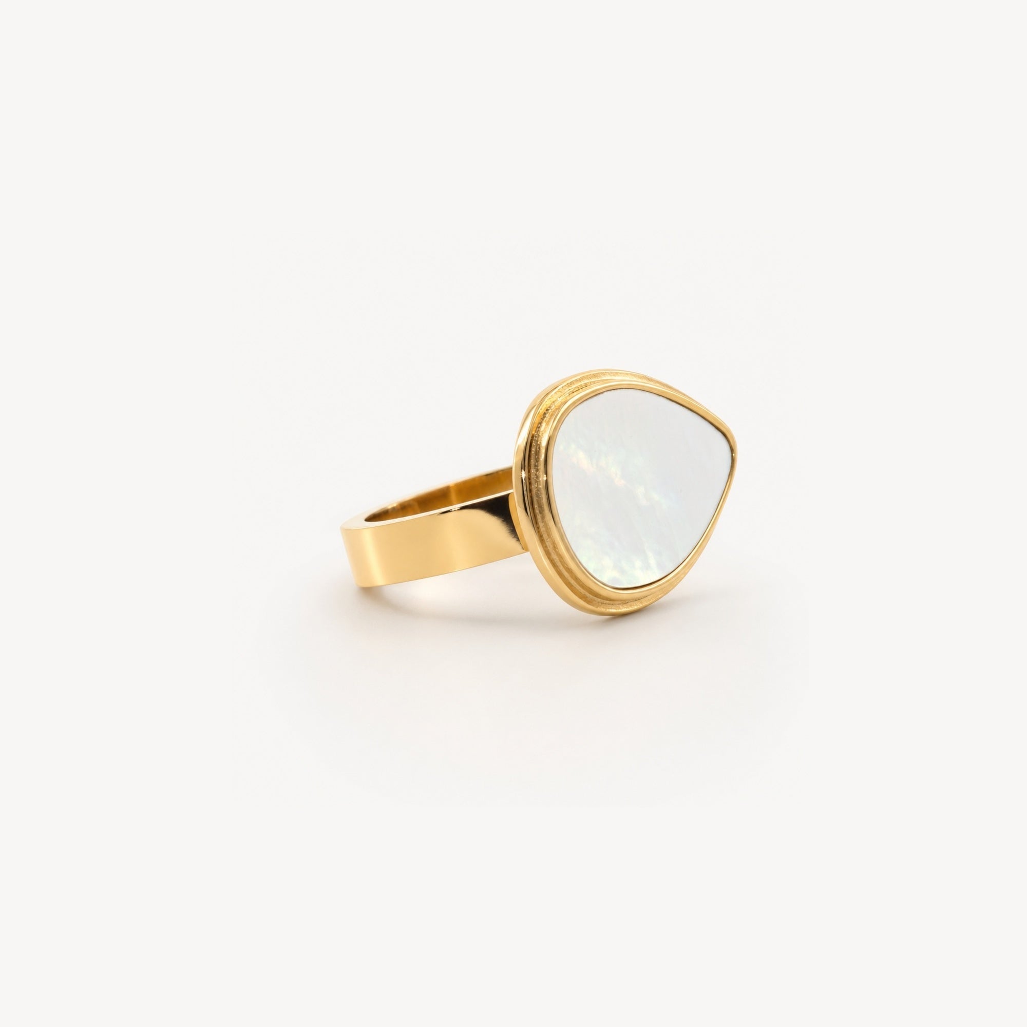 Maris Statement Signet Ring | Mother of Pearl Inlay, Gold-Tone 2