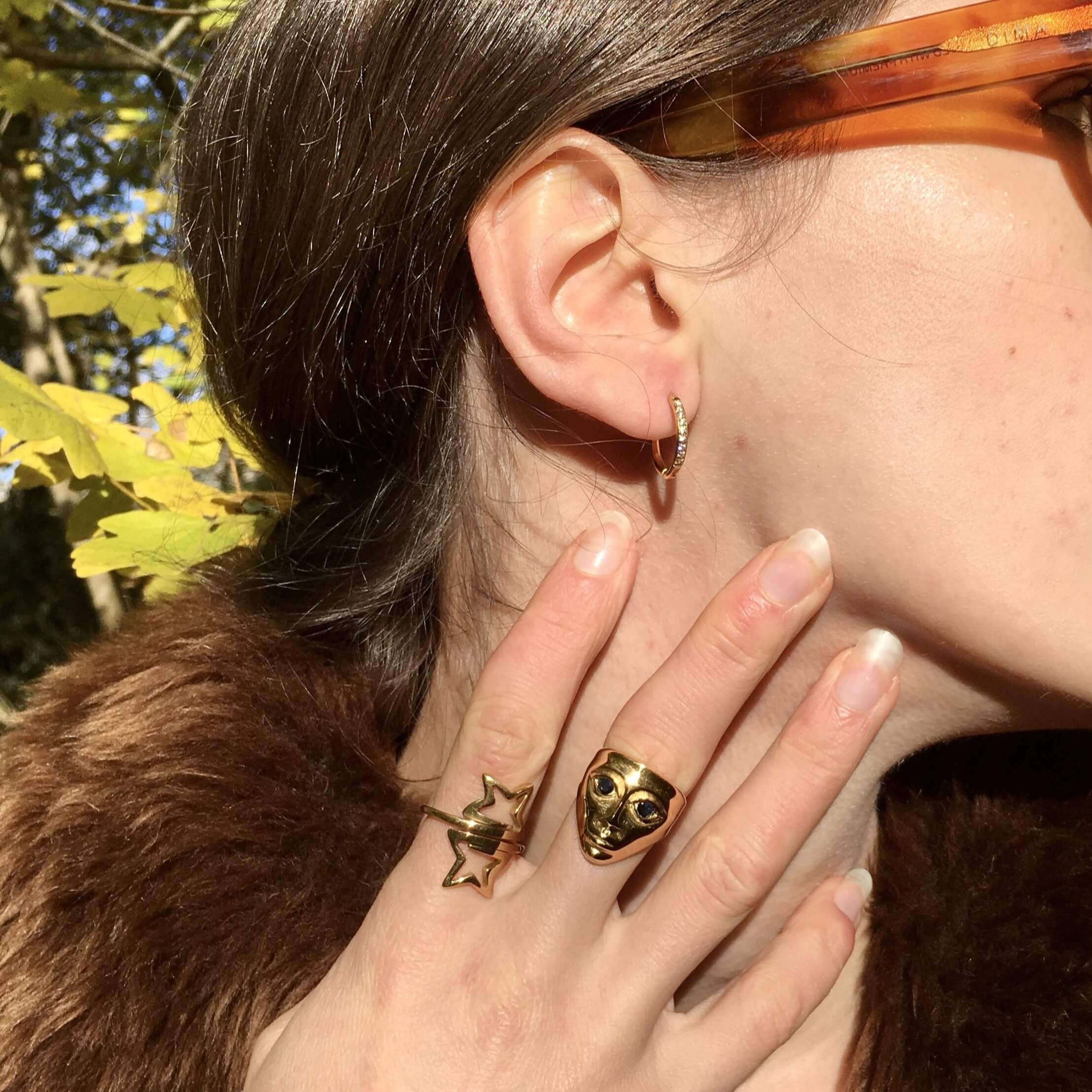 Mira Face Ring | 18k Gold Plated, Deep Blue Gemstone Eyes 4