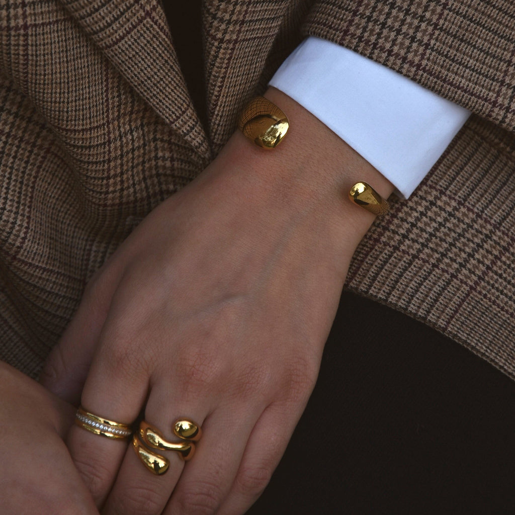 Mira Flow Cuff Bracelet | 18k Gold Plated Stainless Steel, Adjustable Design 4