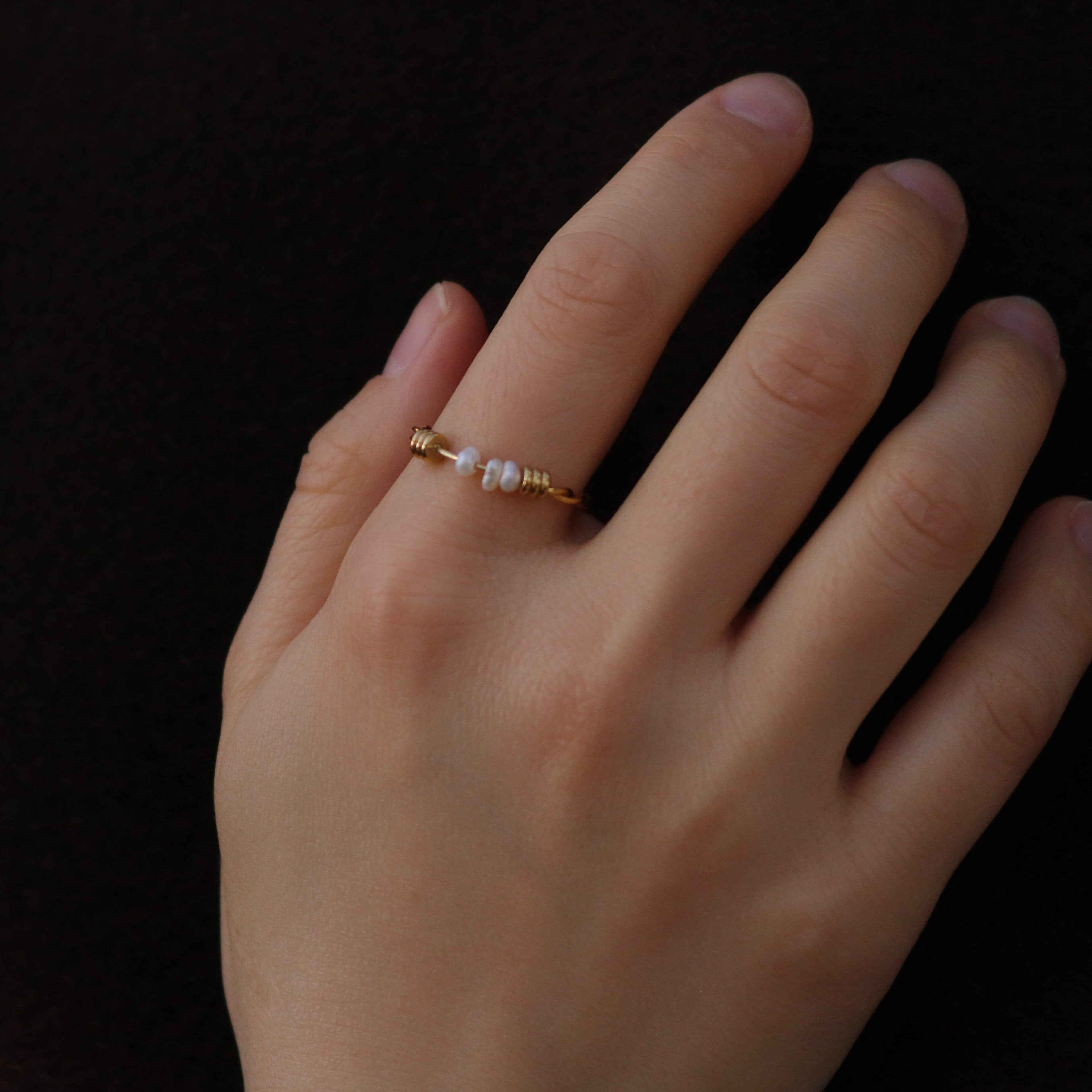 Pavo Fidget Ring | 18k Gold Plated, Freshwater Pearls 1