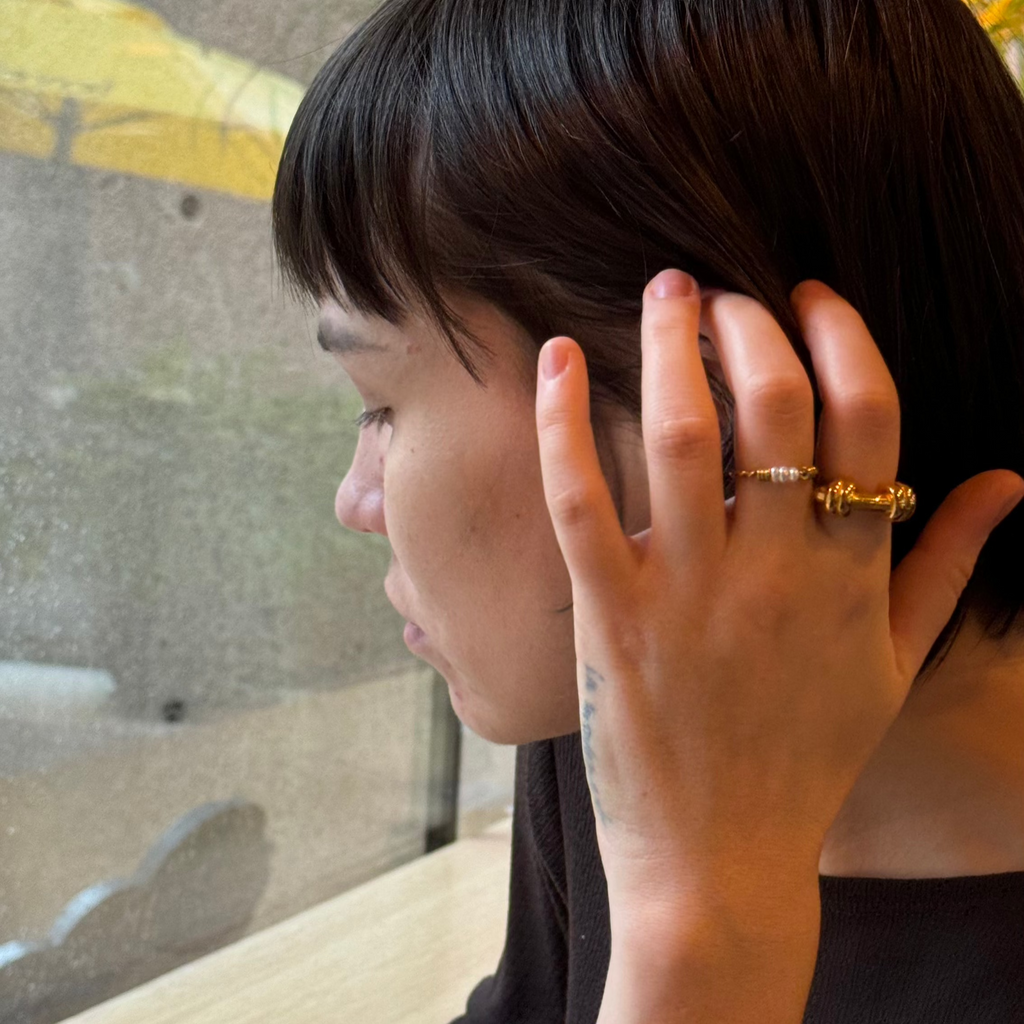 Pavo Fidget Ring | 18k Gold Plated, Freshwater Pearls 2
