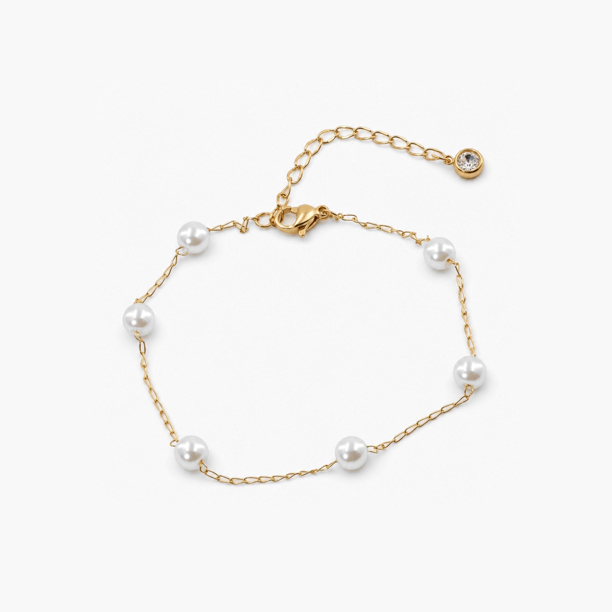 Pavo Pearl Anklet featuring 18k gold plating and beautifully crafted freshwater pearls for women, perfect for adding elegance to any outfit. 0