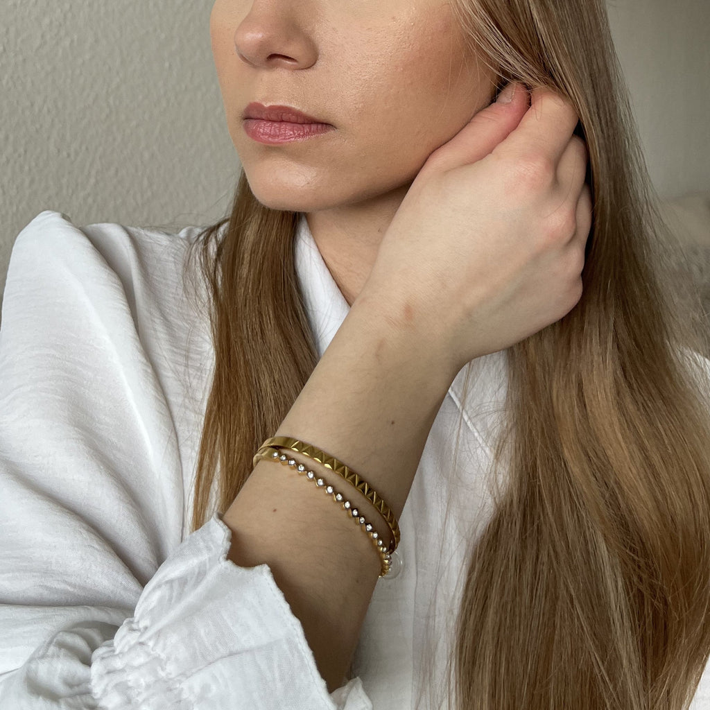 Pavo Pyramid Bangle | 18k Gold Plated Stainless Steel, Modern Design 2