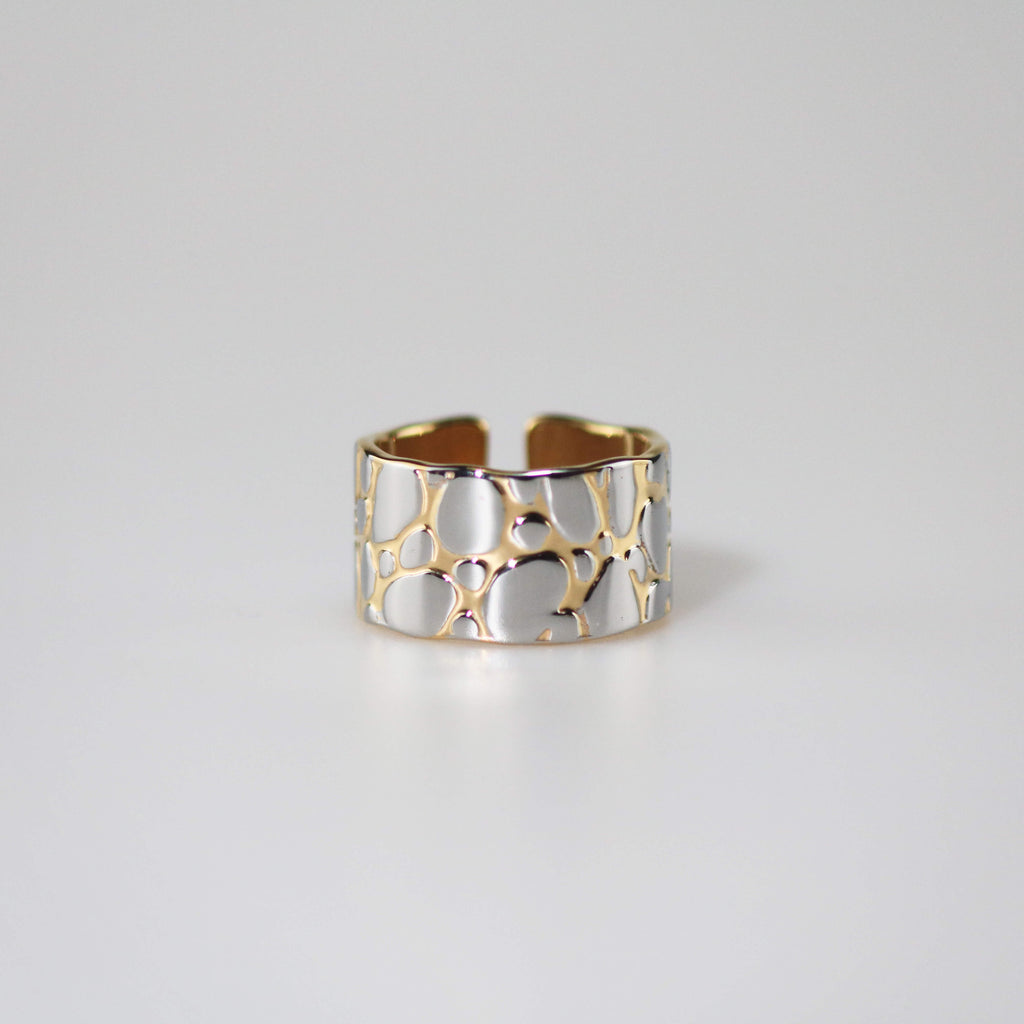 Pavo Statement Band Ring | 18k Gold Plated Silver Pebbles 0