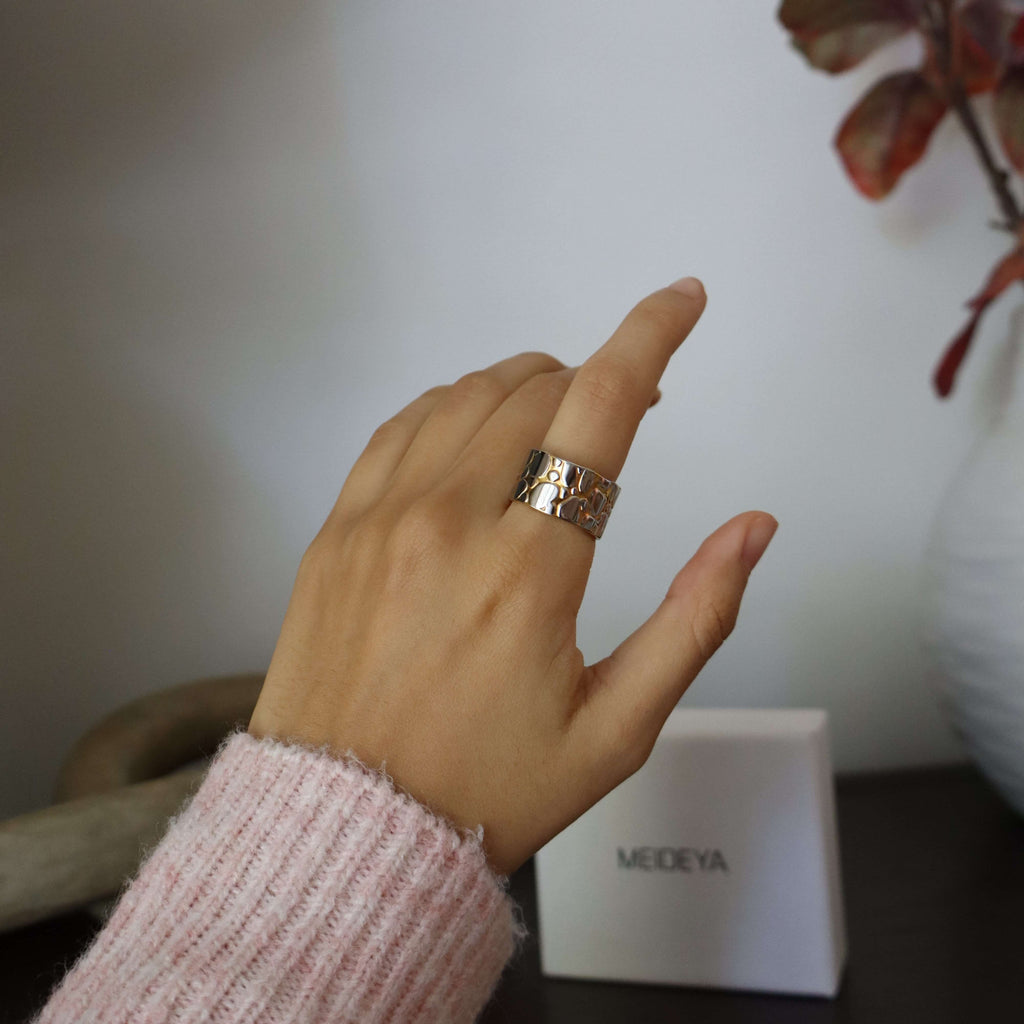 Pavo Statement Band Ring | 18k Gold Plated Silver Pebbles 2
