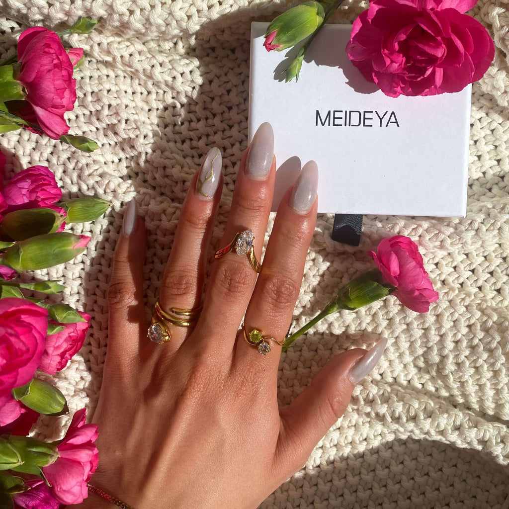 Pavo Wave Ring | Peridot and White CZ, 18k Gold Plated 2