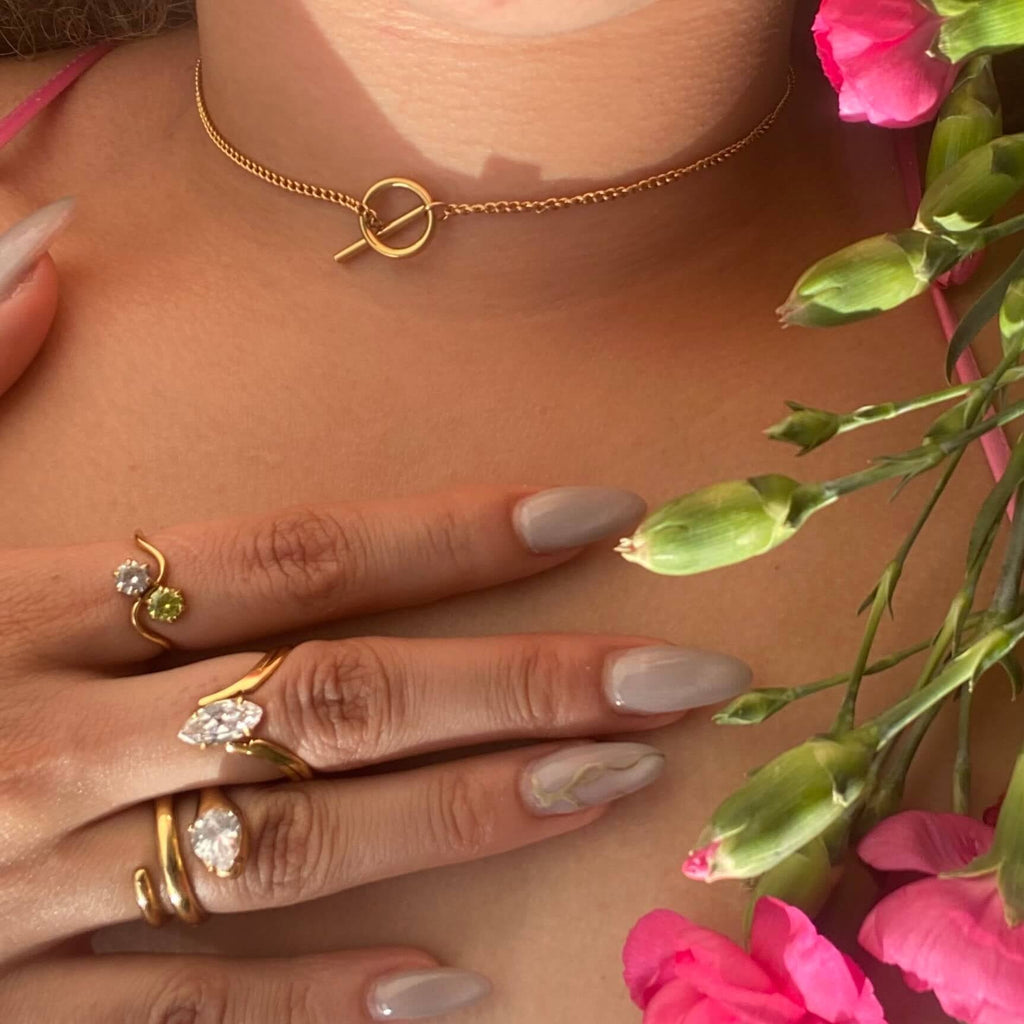 Sable Spiral Ring | Pear-Cut White Gemstone, 18k Gold Plated 2