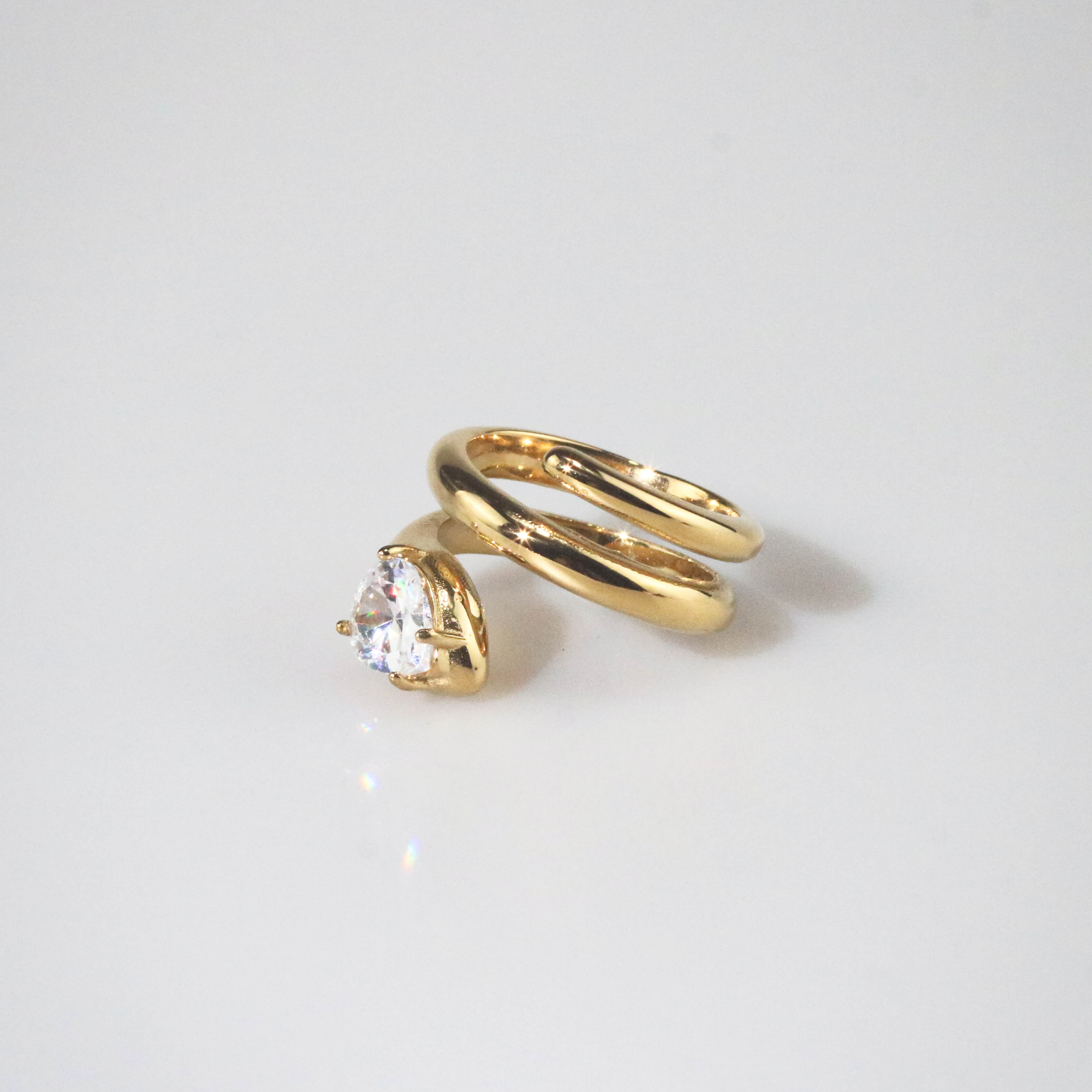 Sable Spiral Ring | Pear-Cut White Gemstone, 18k Gold Plated 4