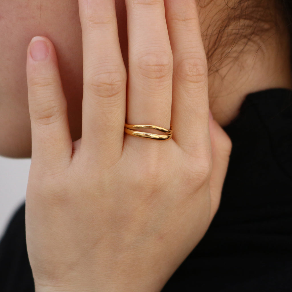 Sable Wave Ring | 18k Gold Plated, Split Shank Design 2