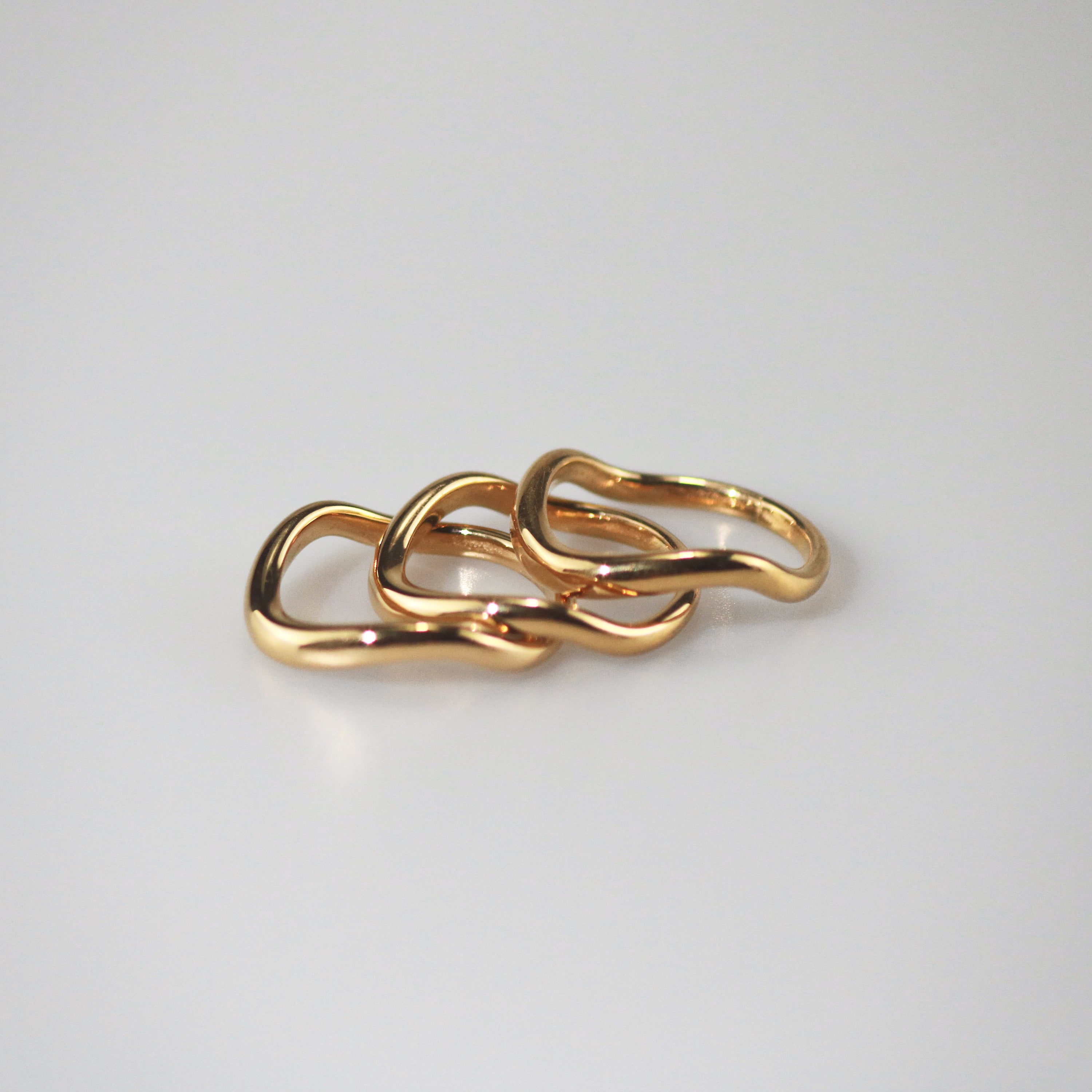 Soleil Wave Ring | 18k Gold Plated Stainless Steel 1