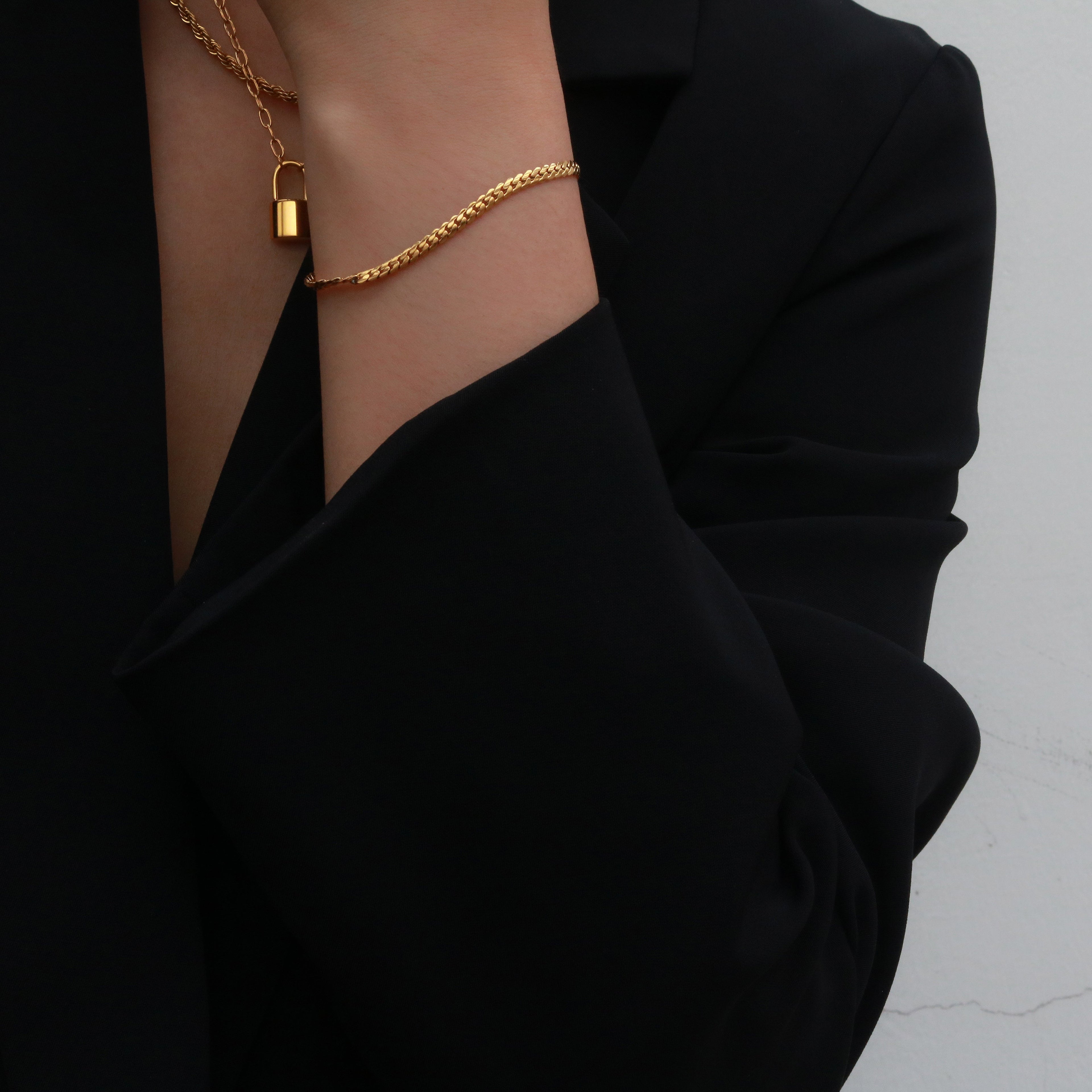Uma Bracelet | 18k Gold Plated Stainless Steel, Tarnish Resistant 1