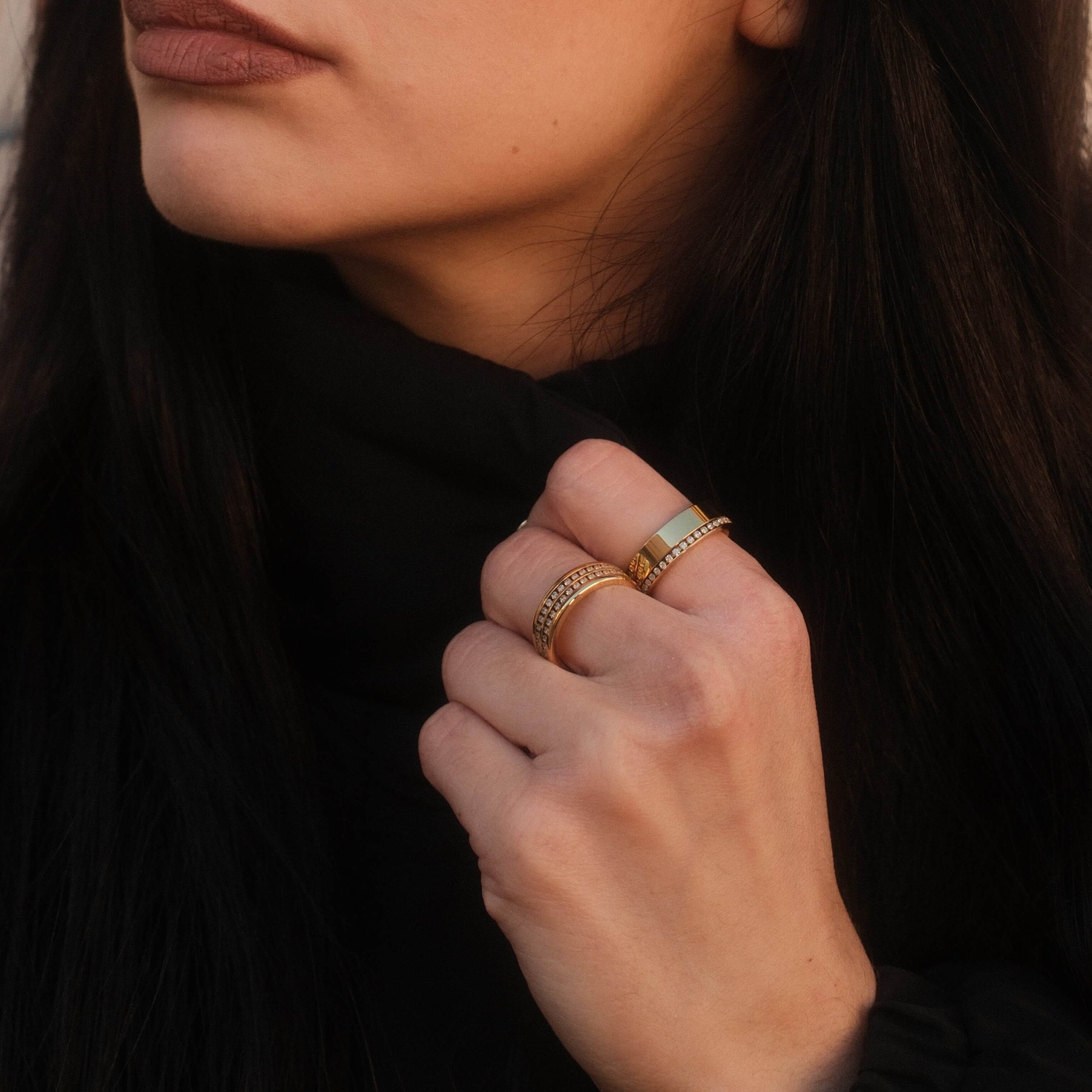 Vera Band Ring | 18k Gold Plated, Sparkling Stones 4